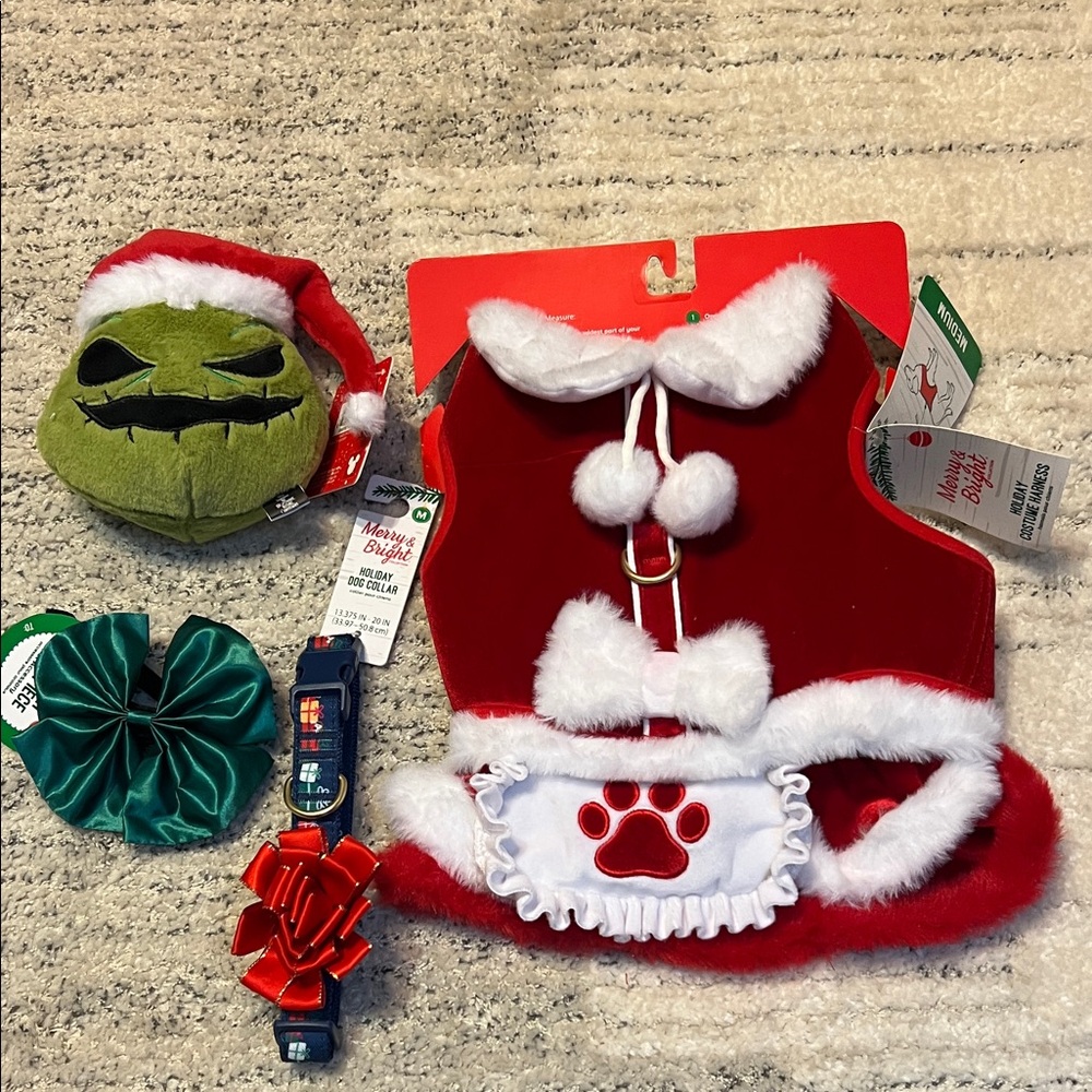 Medium holiday dog harness and collar with squeaker toy and bow Bundle